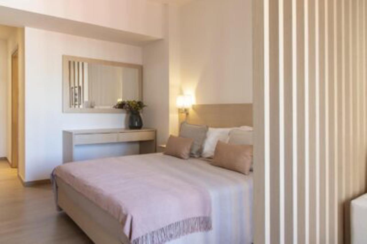 Gallery Suites & Residences Piraeus Exterior photo